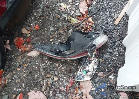 2014 Ford Focus Titanium z USA, uszkodzony, nr VIN 1FADP3J21EL309924